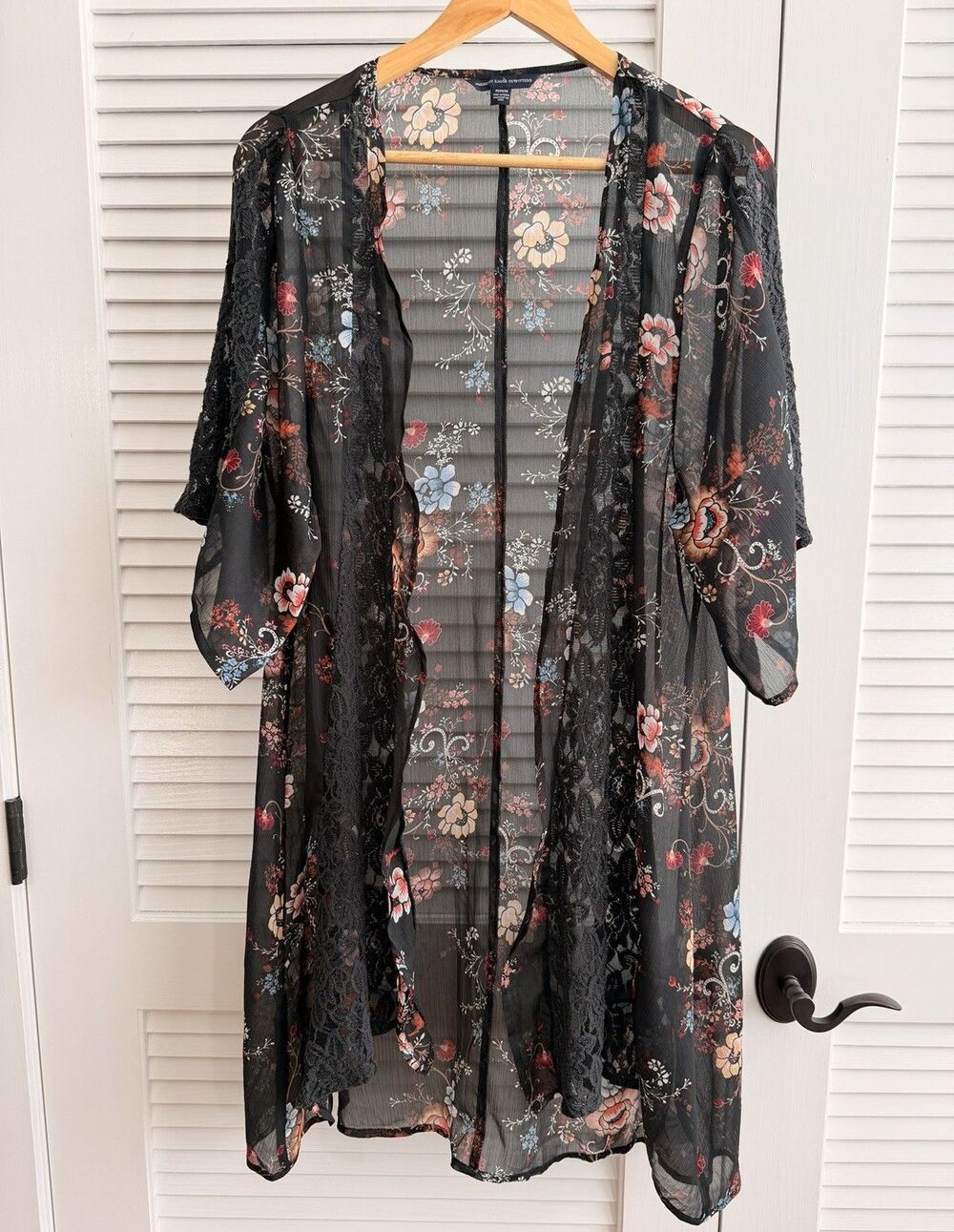 American Eagle Floral Sheer Lace Kimono Duster Cardigan Boho Festival Medium